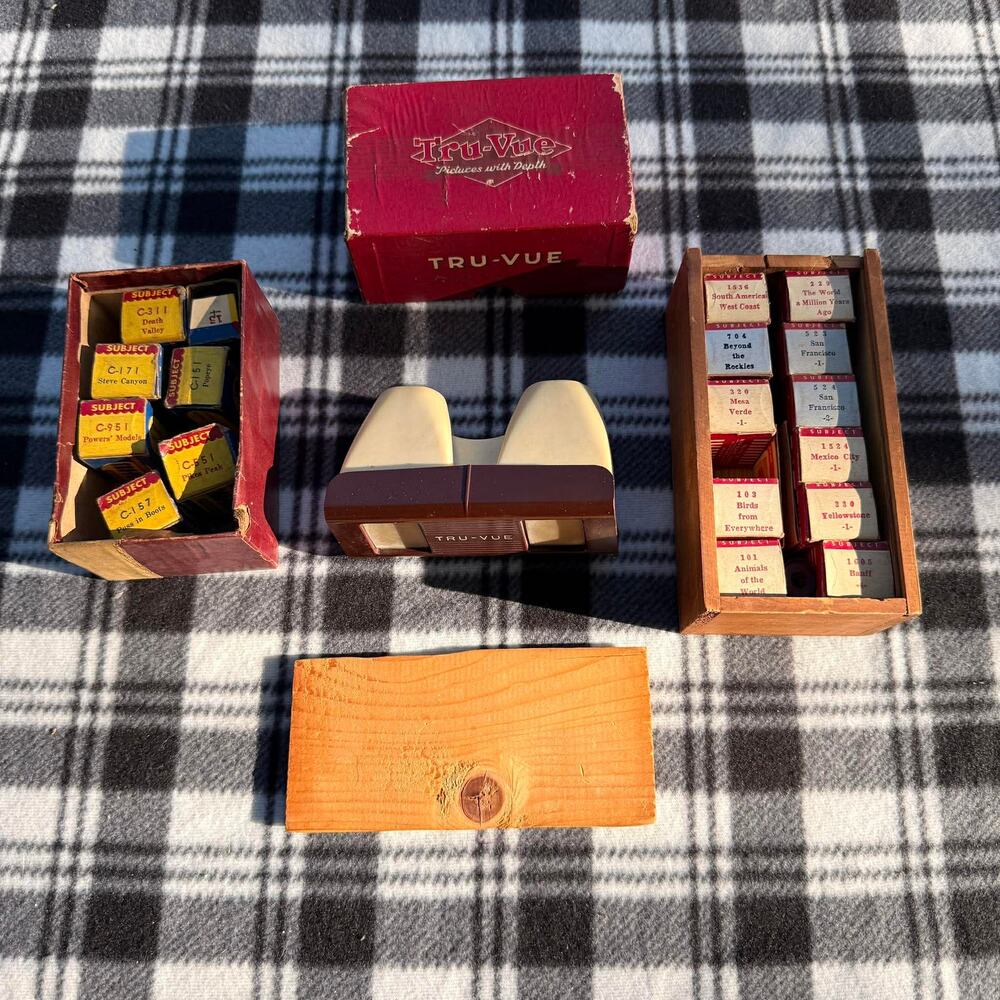 Vtg 1950s Tru-Vue 3D Stereo Viewer & 17 Filmstrips Boxed Lot Popeye Disney